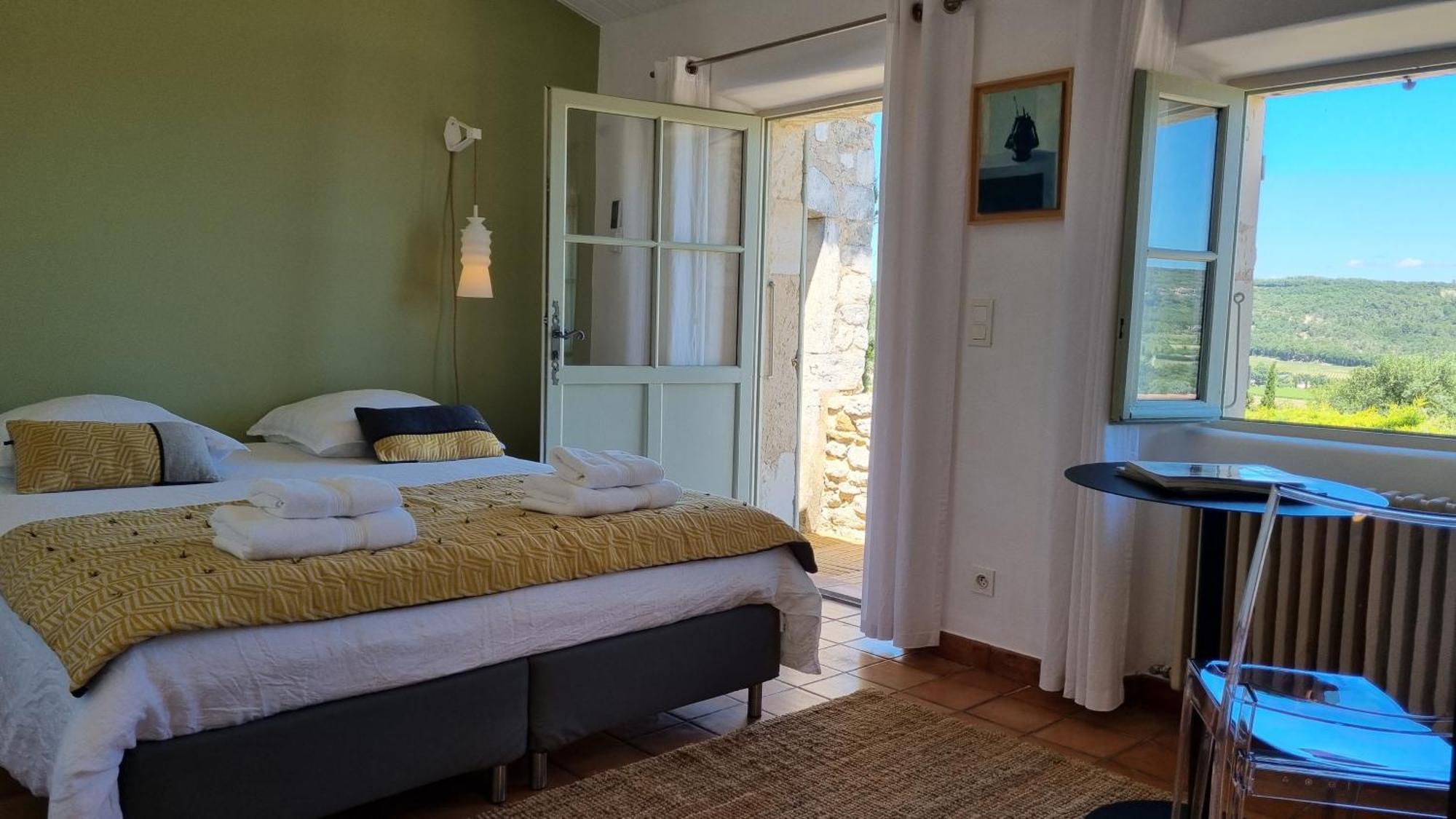 Bed and Breakfast Les Toits De Valaurie Экстерьер фото