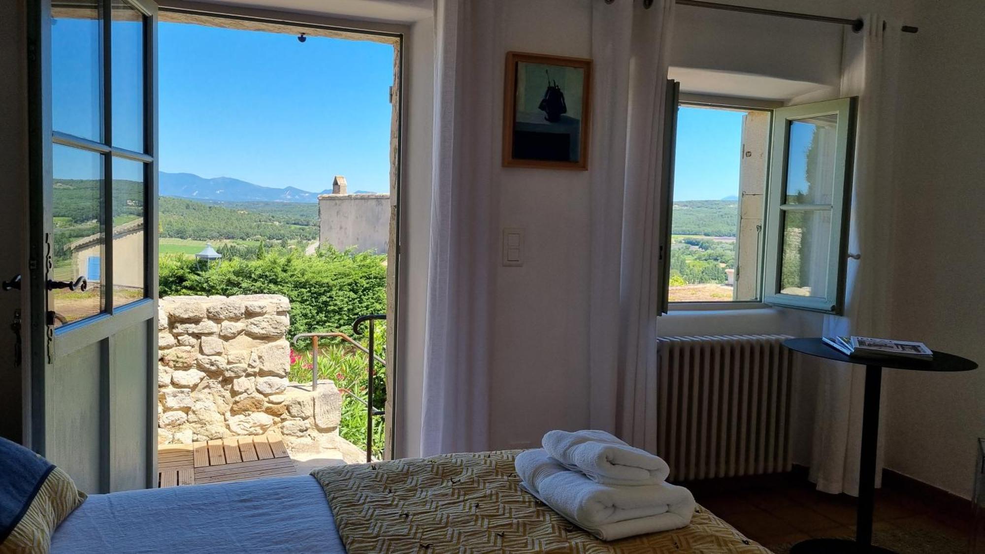 Bed and Breakfast Les Toits De Valaurie Экстерьер фото